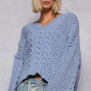 Cable knit sweater, v-neck relaxed fit